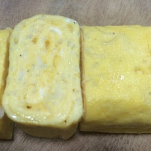 カルシウムたっぷり＊しらすとチーズの卵焼き